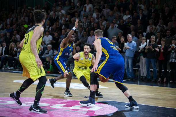 尔的执教能 尔的执教能